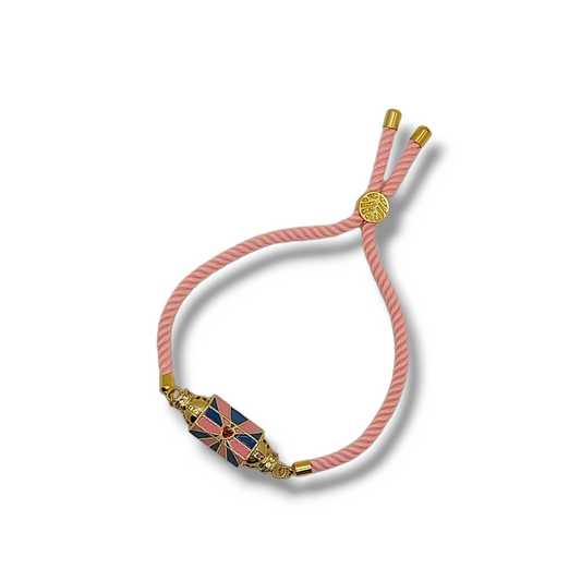 Bracciale con charm cuore portafortuna smaltato cordino rosa chiaro