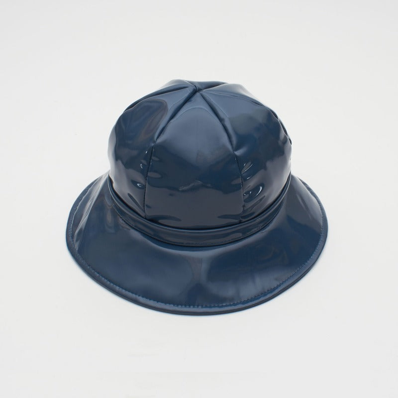 Cappello antipioggia avio